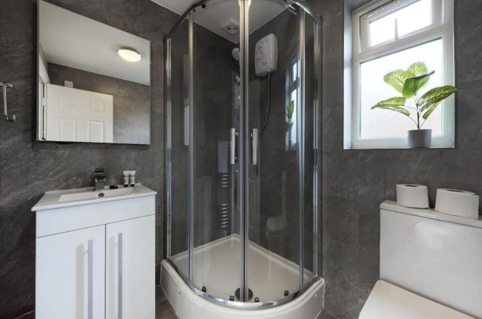 Modern Split Level 1 Bedroom Flat In Aldgate Londres Exterior foto