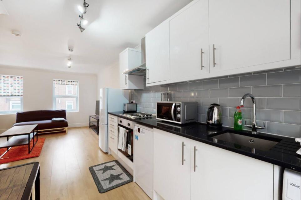 Modern Split Level 1 Bedroom Flat In Aldgate Londres Exterior foto